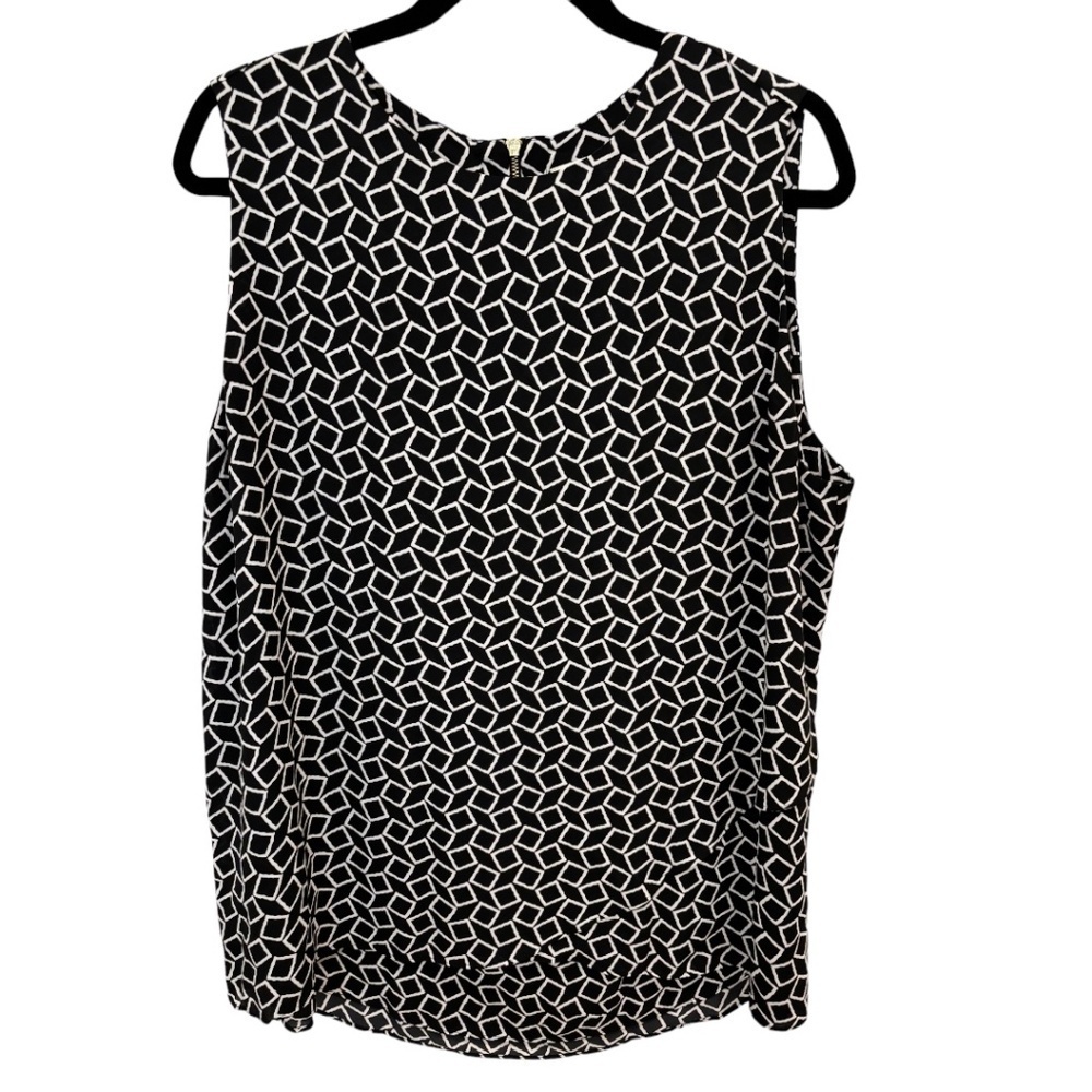 CHICO'S Black & White Sleeveless Hi-Low Back Exposed Zipper Top Chico's Size 3